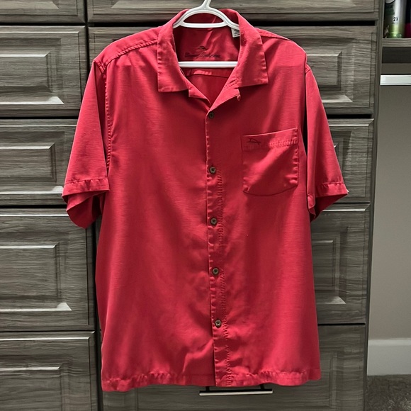 Tommy Bahama red short sleeve casual button front shirt. Size L. - Picture 1 of 5